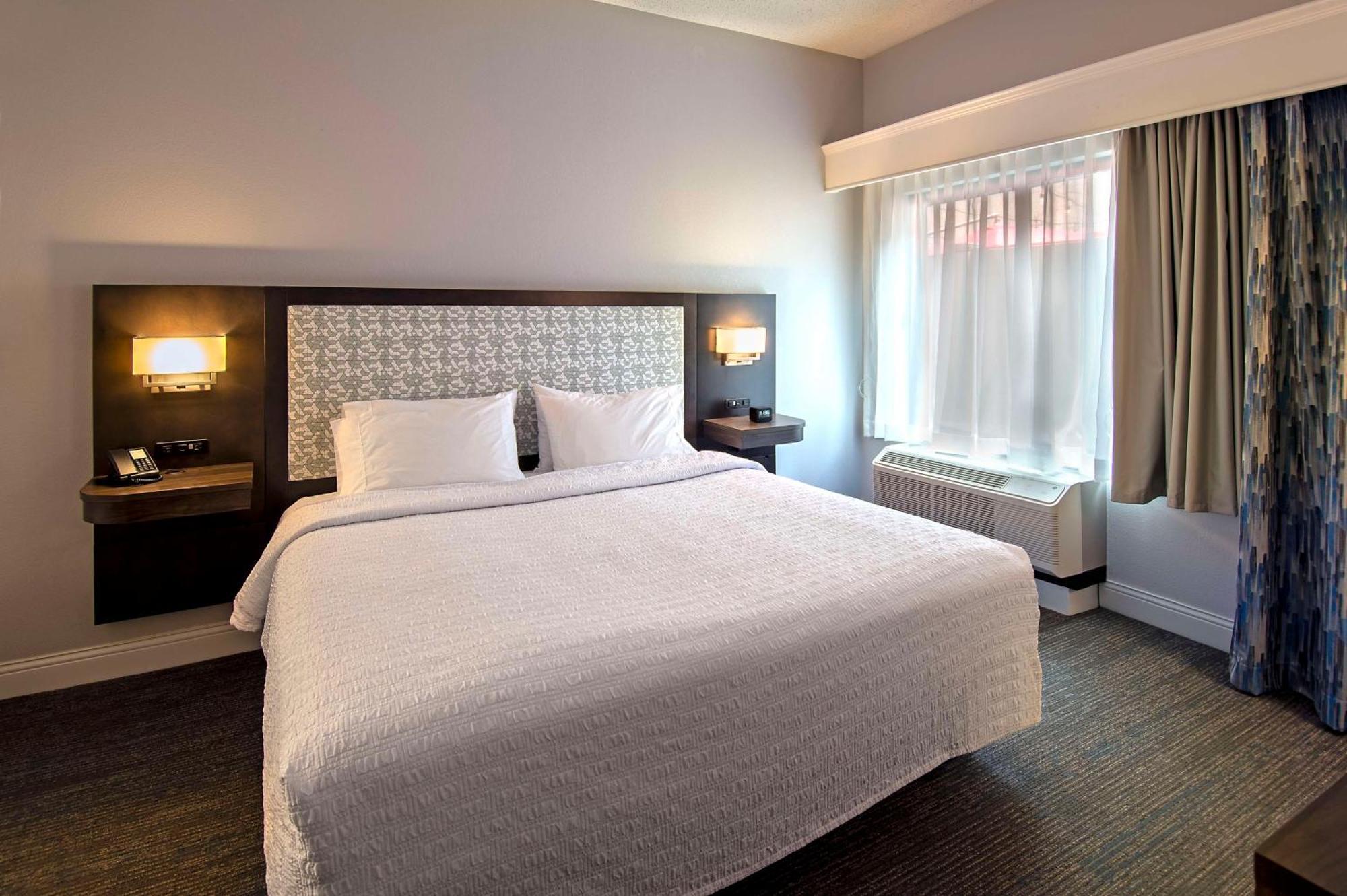 Hampton Inn & Suites Fairfield Феърфийлд Екстериор снимка