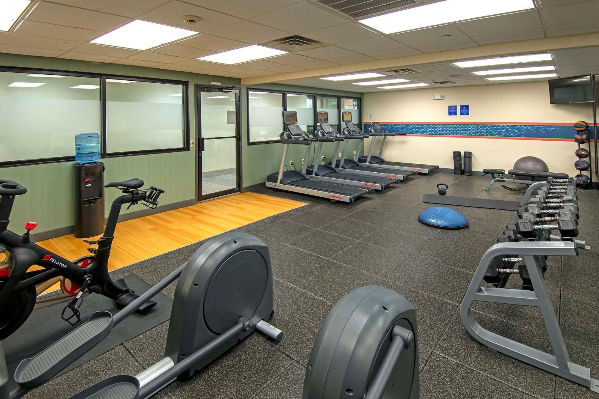 Hampton Inn & Suites Fairfield Феърфийлд Екстериор снимка